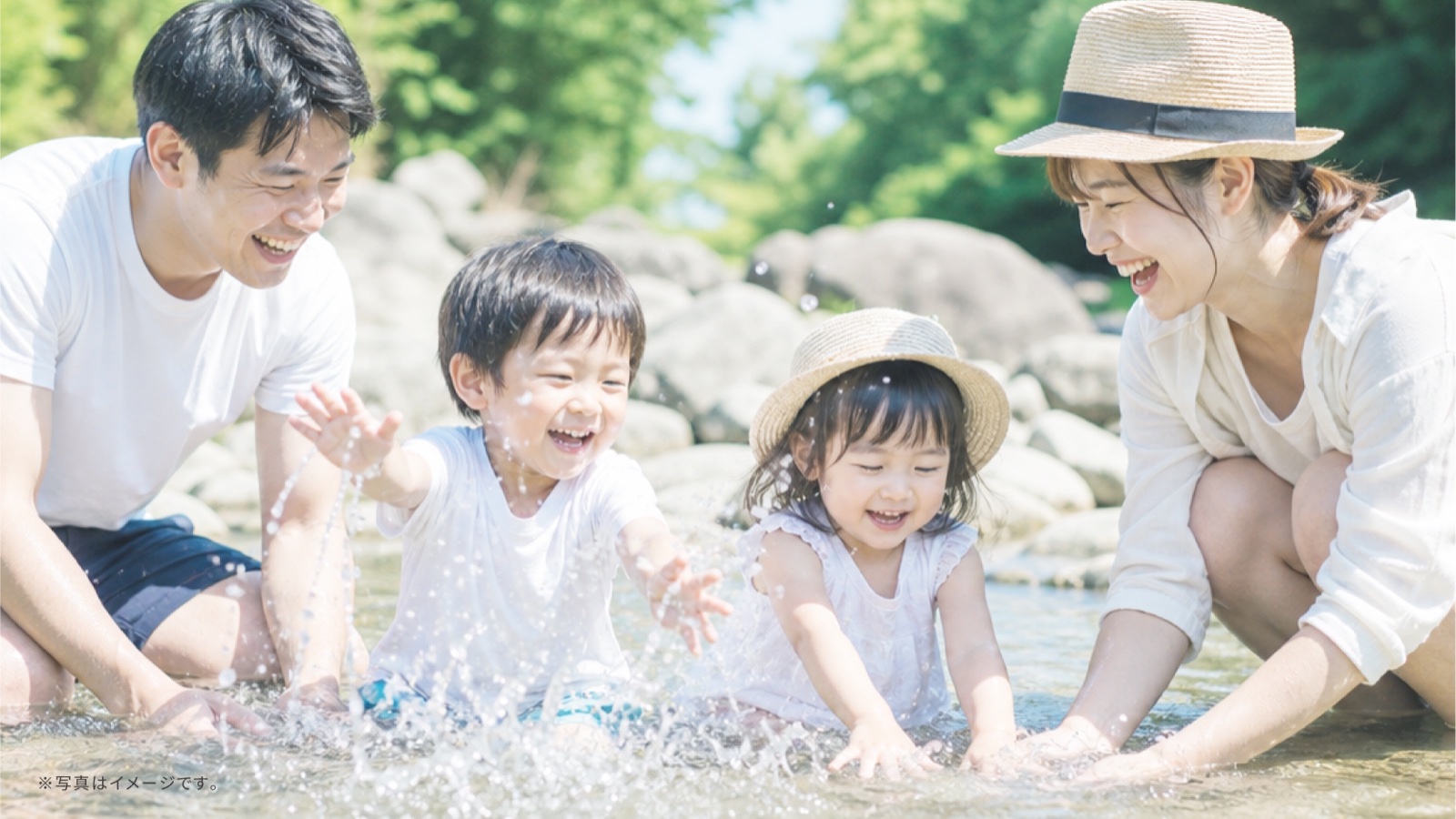 【2026年夏休み】赤ちゃん・子連れOKの東京プール＆水遊びスポット4選｜サマーランドから無料のじゃぶじゃぶ池まで